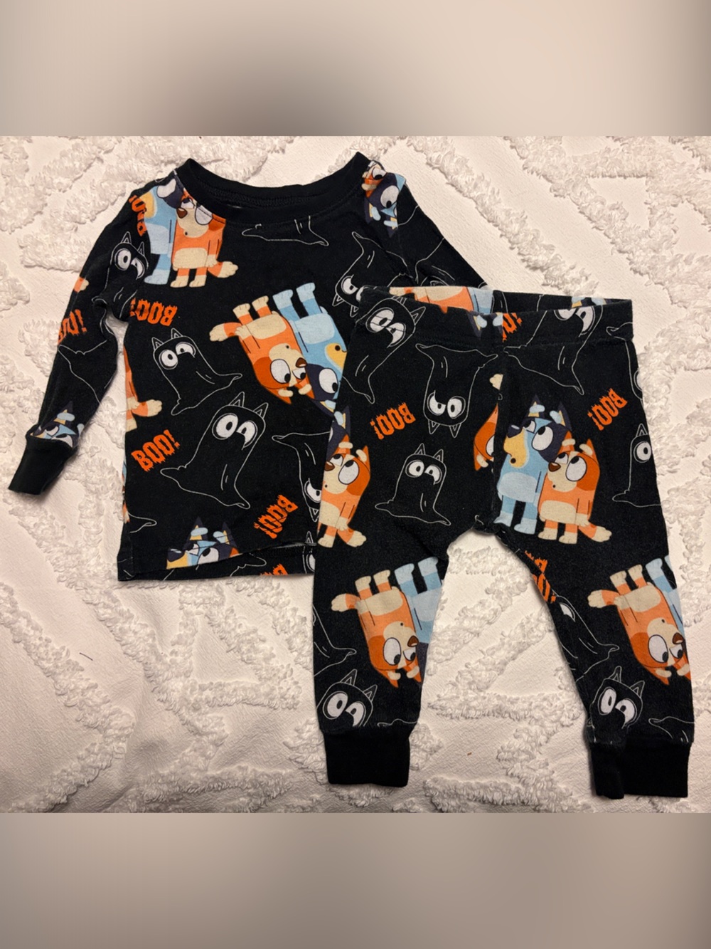 Kids Black Halloween Bluey Print Two-Piece Pajama, Twin